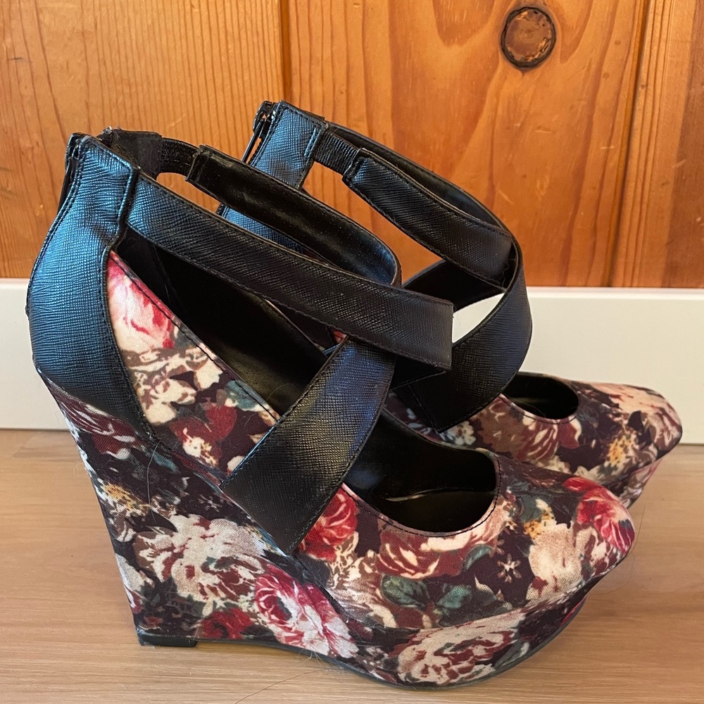 Floral Wedges